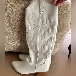 White Western-Style Women's Boots